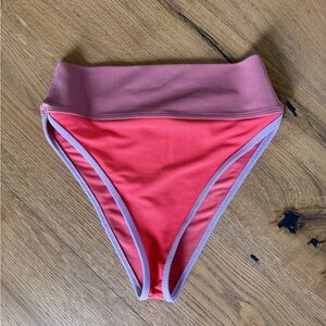 Gorgeous color way Beach riot Emmy bottoms size medium